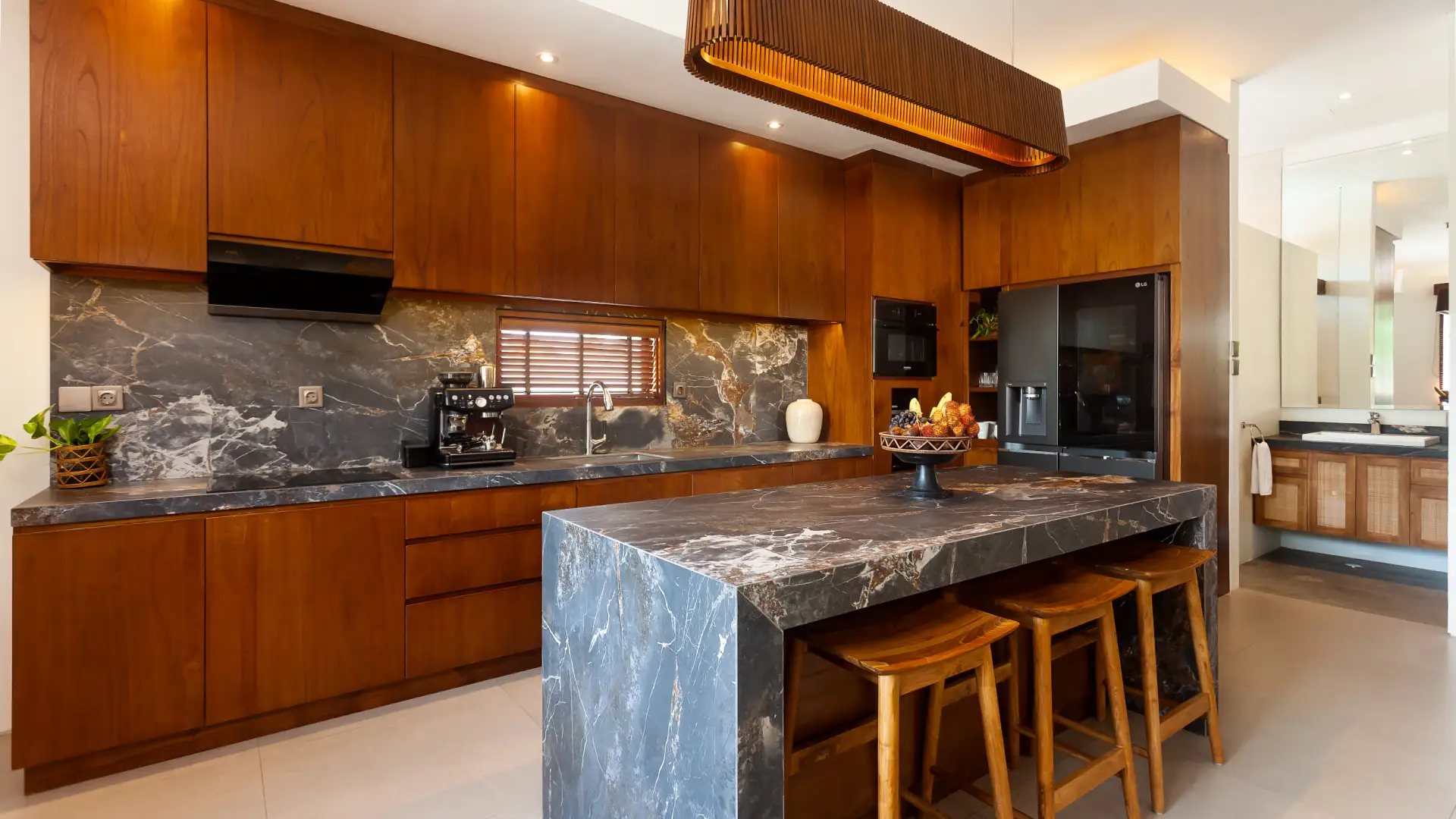 Kitchen - Villa Lenu