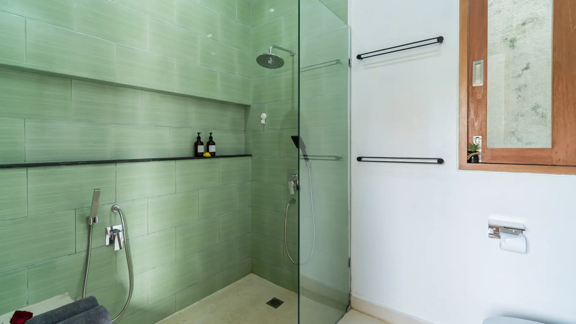 Shower - Salthouse Uluwatu