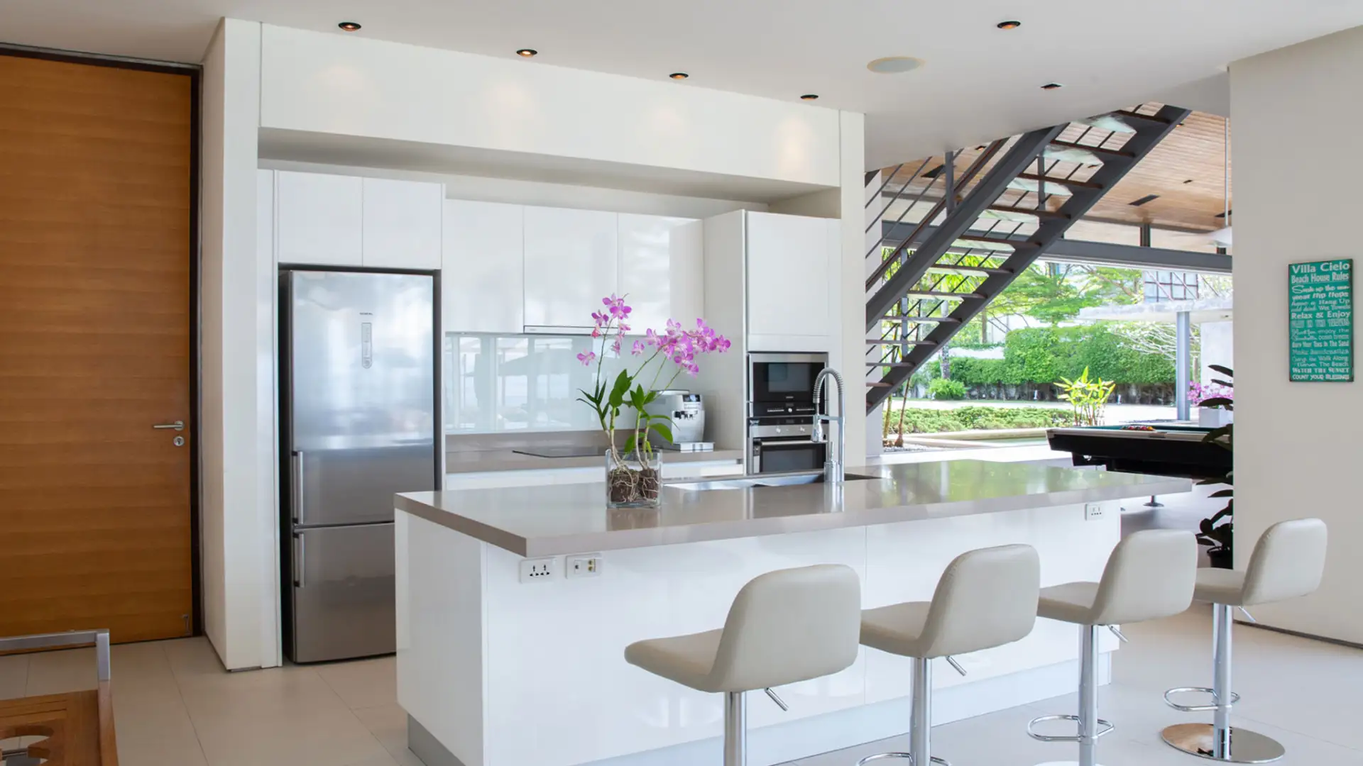 Stylish Beachside 6BR Villa in Phuket - Villa Cielo