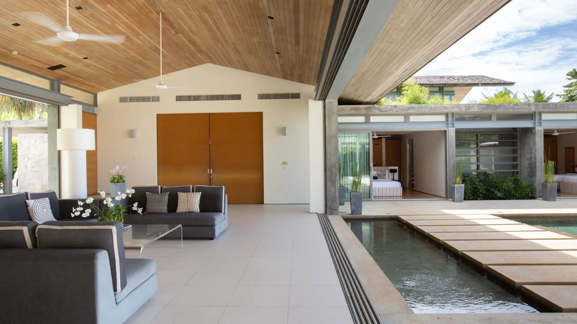 Spacious 6BR Villa In Phuket - Villa Essenza