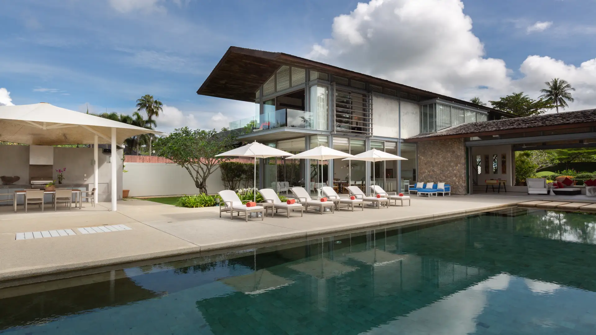 Beachfront 6 BR Villa In Phuket