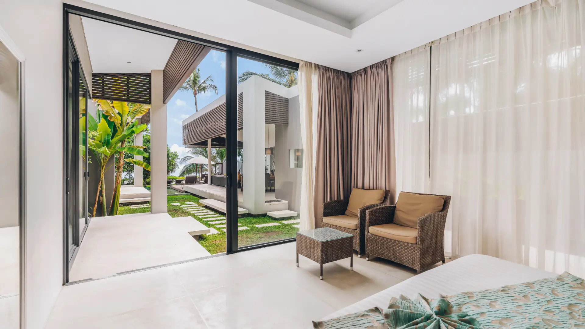 Villa Neung | Beachfront 3BR Villa in Koh Samui