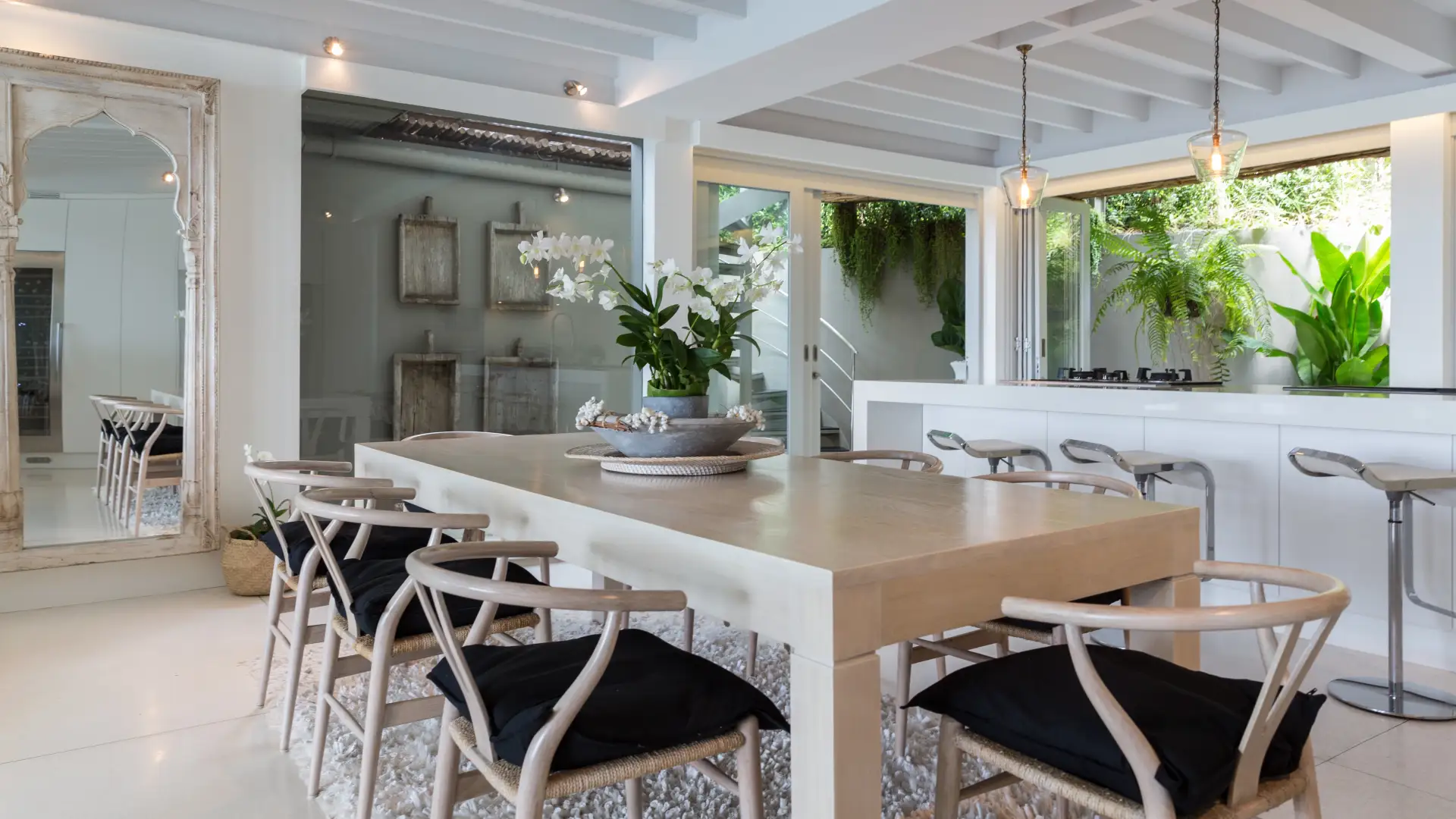 Headland Villa 1 – Luxury 2BR w/ Ocean Views