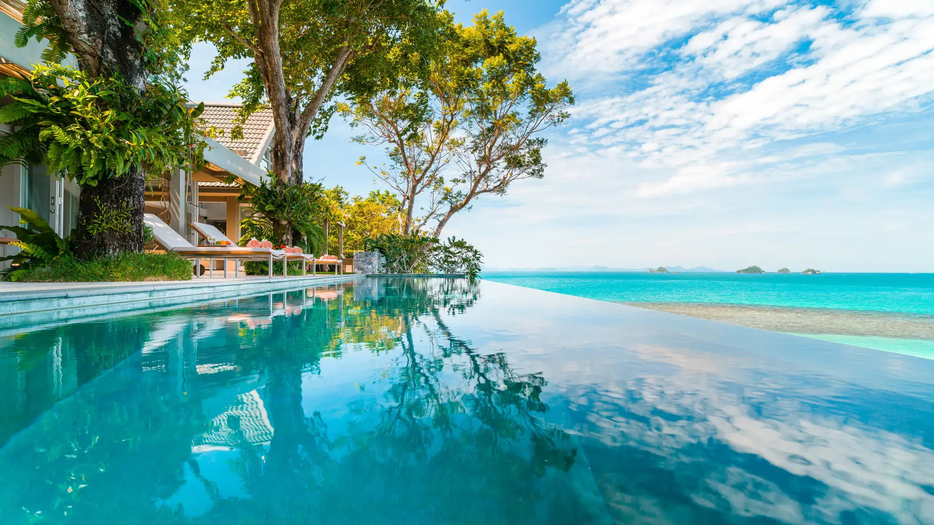 Tropical 3 BR Villa in Samui