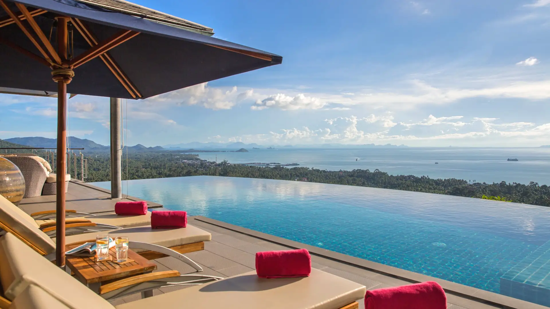 Luxurious 6BR villa with a great view in Koh Samui