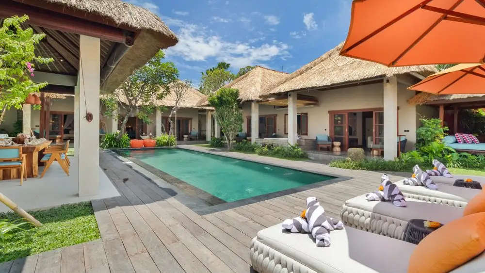 Sophisticated 5-BR Villa Mahkota Retreat Seminyak
