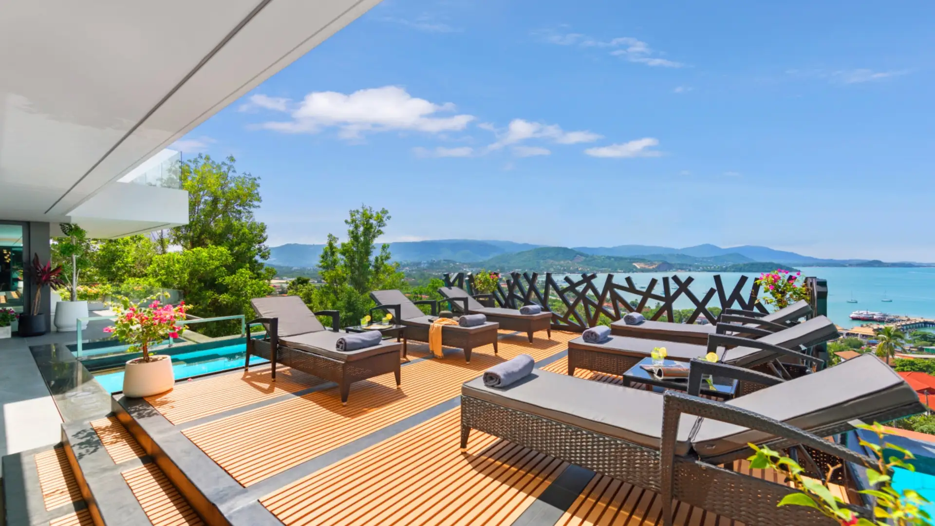 Ocean-facing lawn perfect for yoga or private events – Sangsuri Villa 1