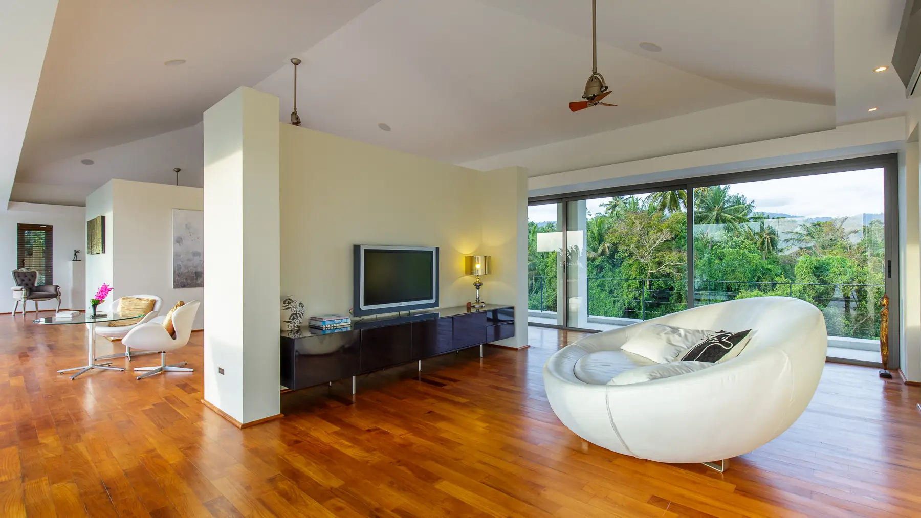 Entire floor master suite with sea view bathtub and terrace – Baan Asan