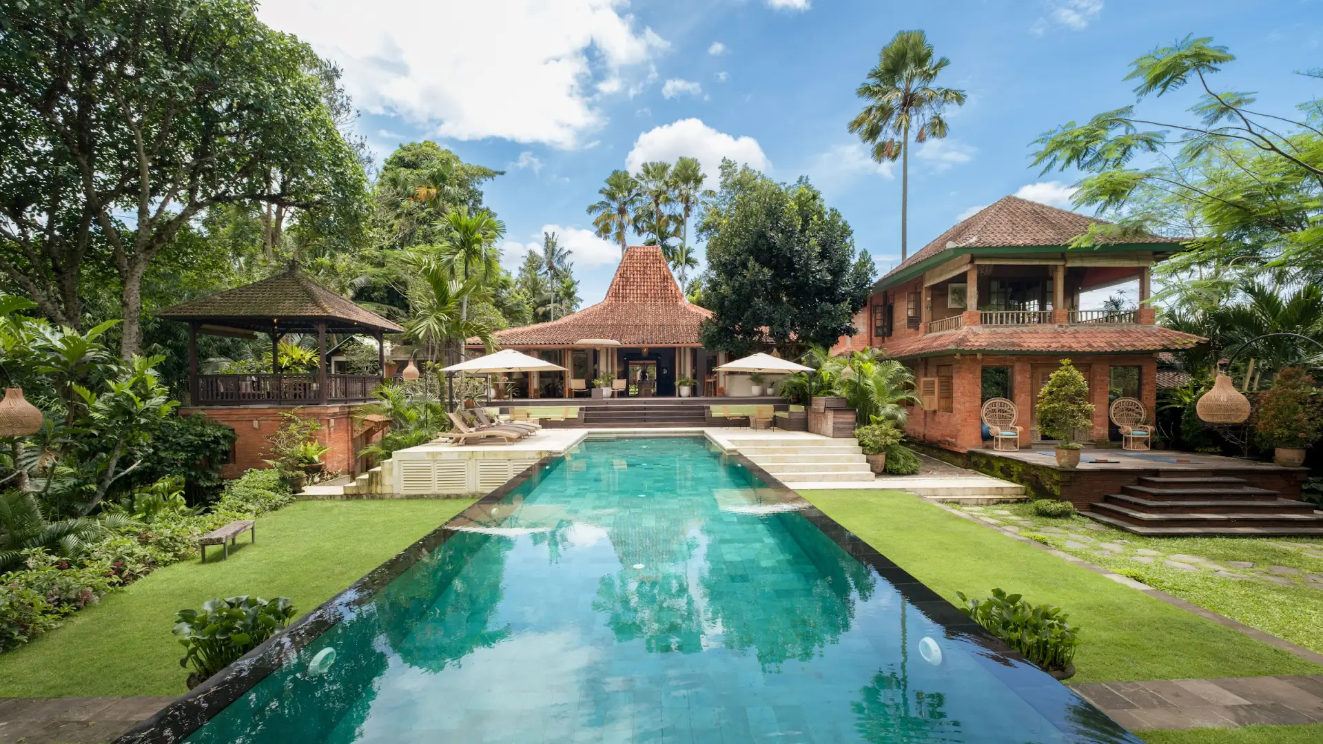 4BR Luxurious Traditional Home in Heart of Ubud