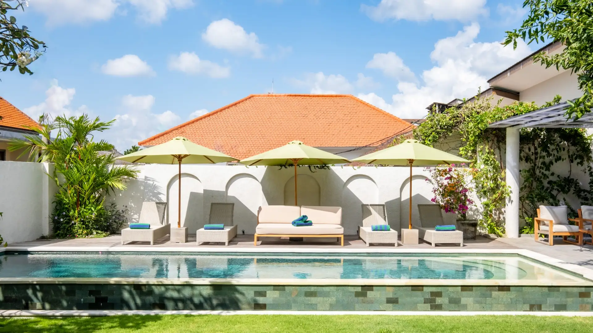 Luxurious 6 BR Villa in Seminyak 