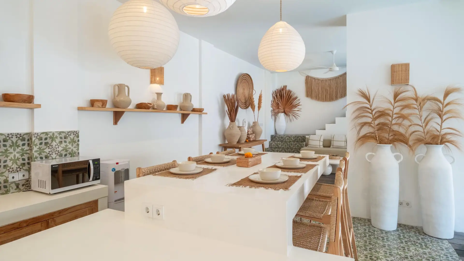 Contemporary and Minimalist 3-Bedroom in Canggu