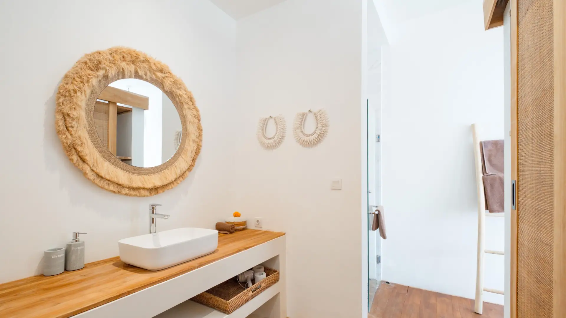 Contemporary and Minimalist 3-Bedroom in Canggu