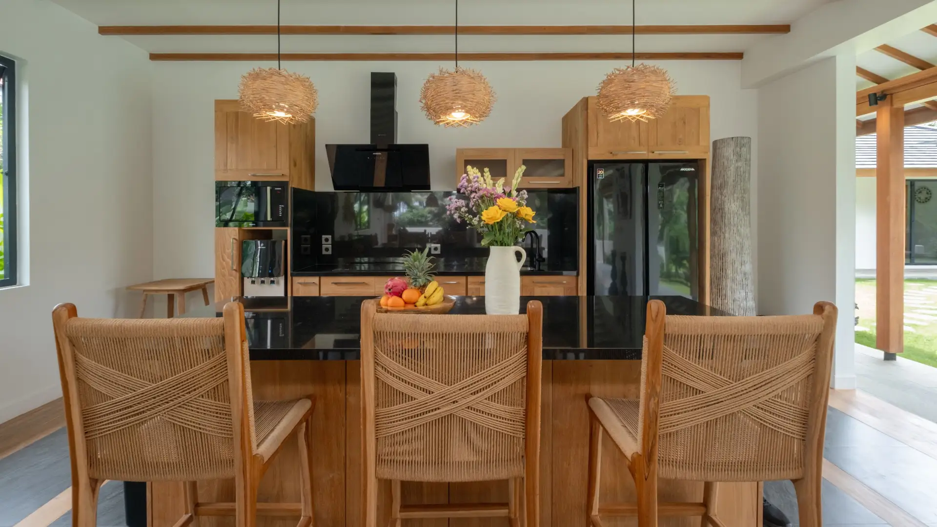 New Stunning 4BR Villa with Rice Field View 