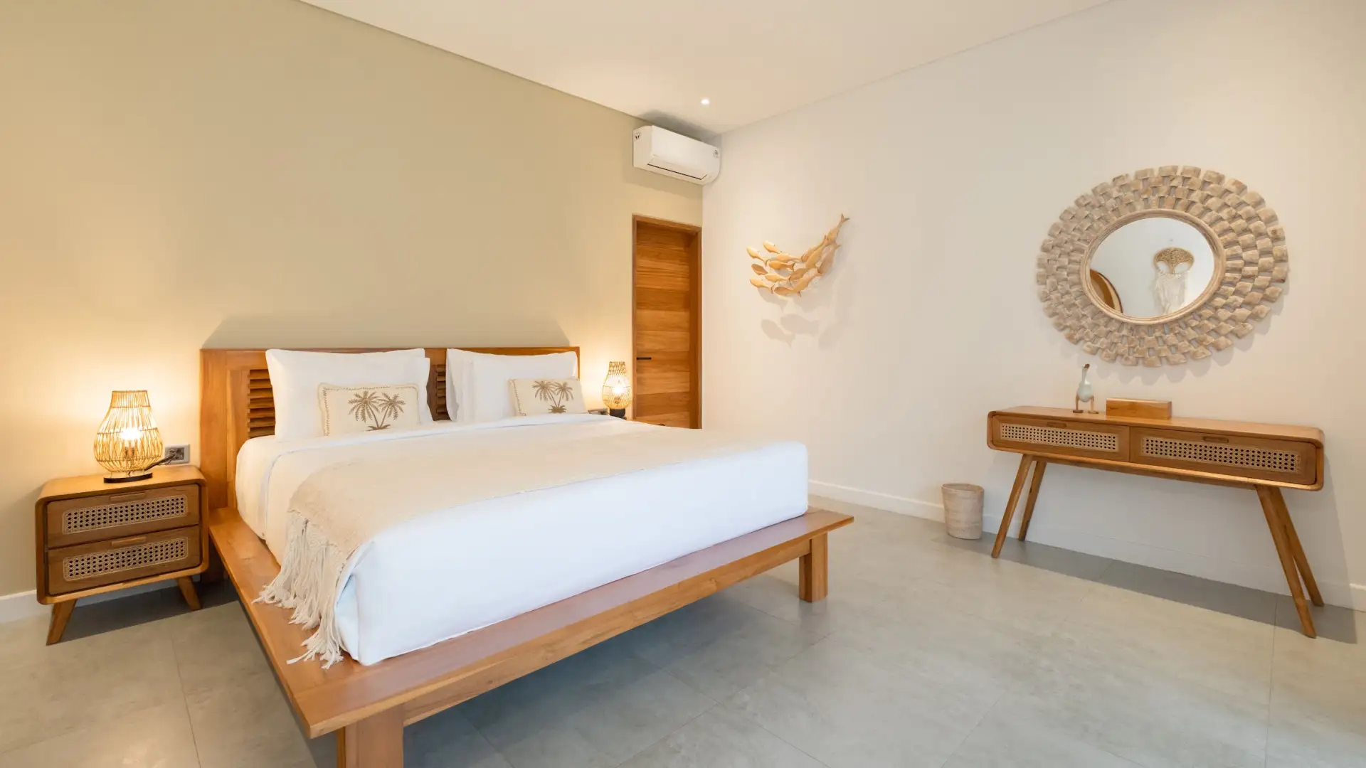 New Stunning 4BR Villa with Rice Field View 
