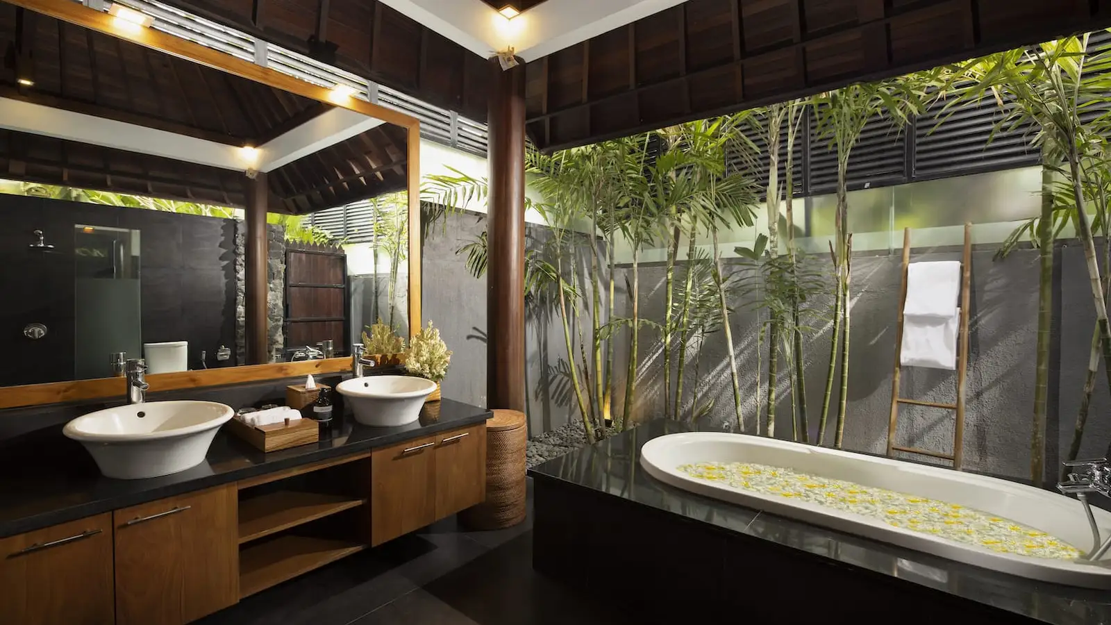 Bathroom - Villa Ambara
