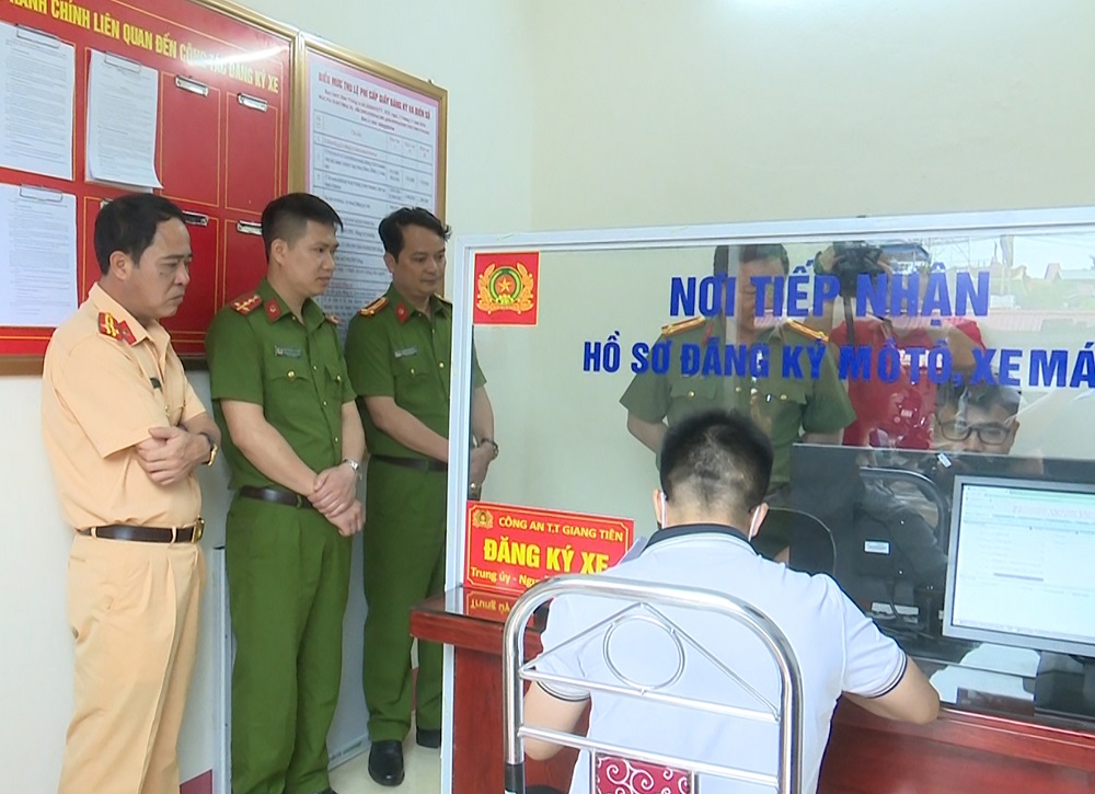 17 tuổi có được đứng tên xe máy không
