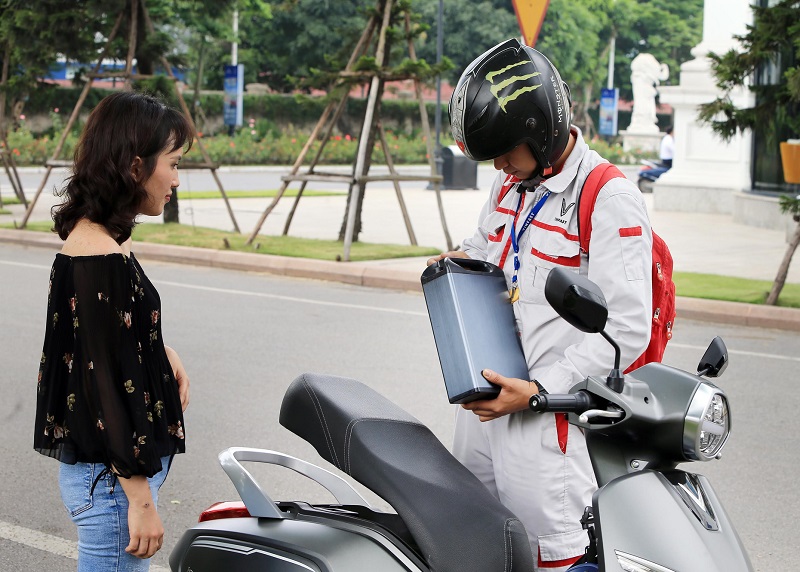 chính sách thuê pin xe máy điện vento