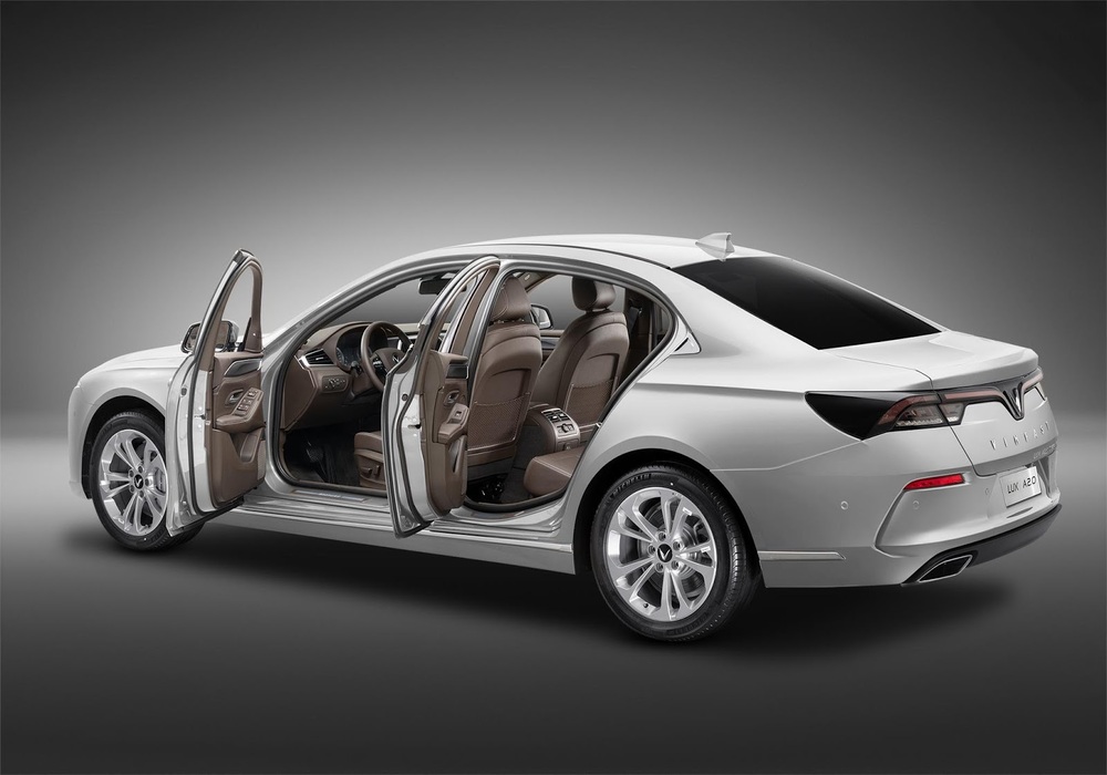Xe VinFast Lux A2.0 giá bao nhiêu