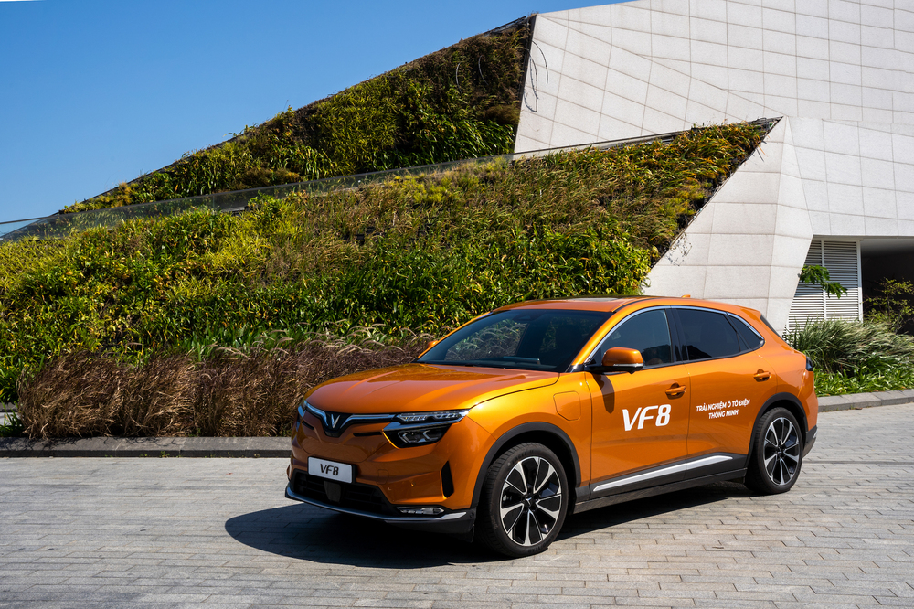 Tổng thể VinFast VF 8 sử dụng ngôn ngữ thiết kế hiện đại