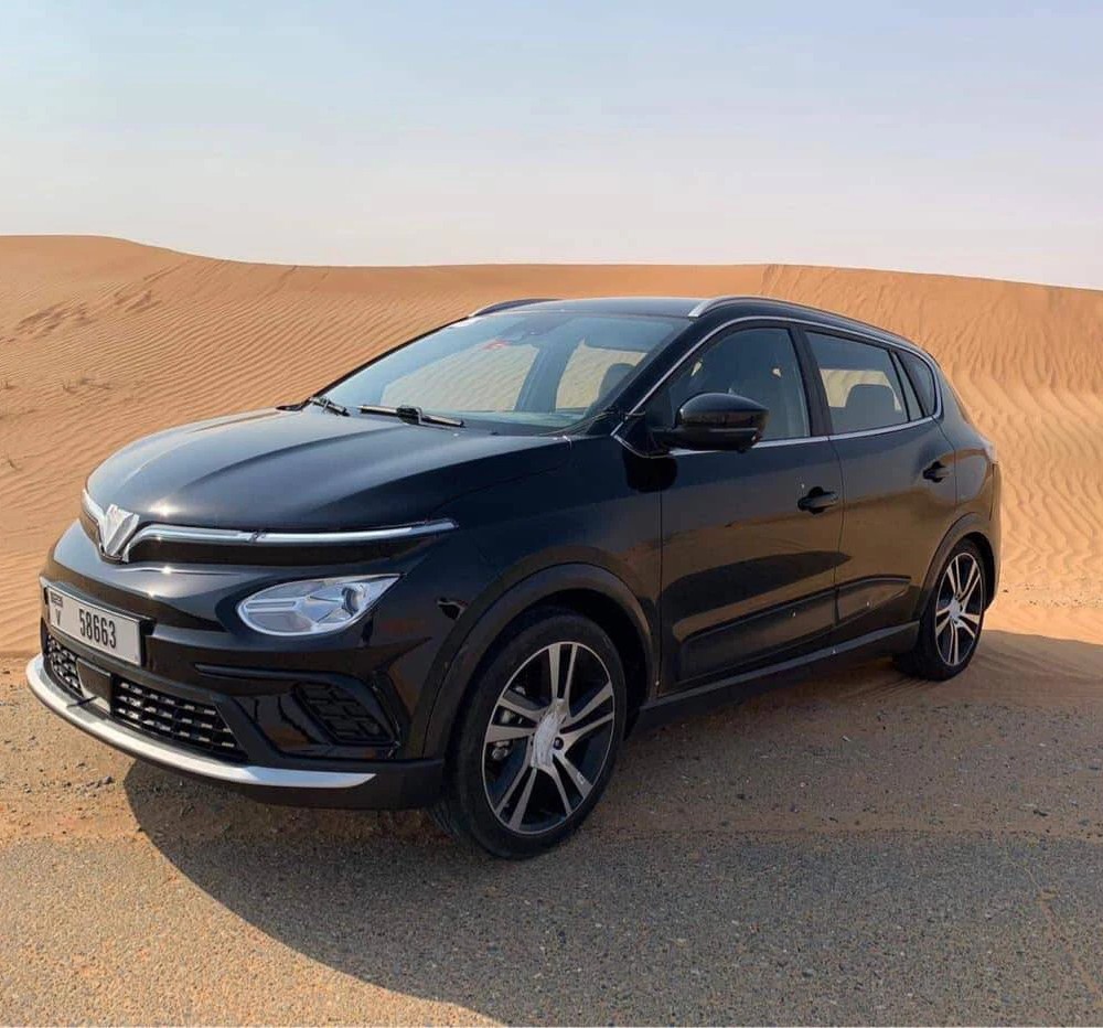 Tuổi Tỵ hợp với màu xe gì - VinFast VF e34 Jet Black
