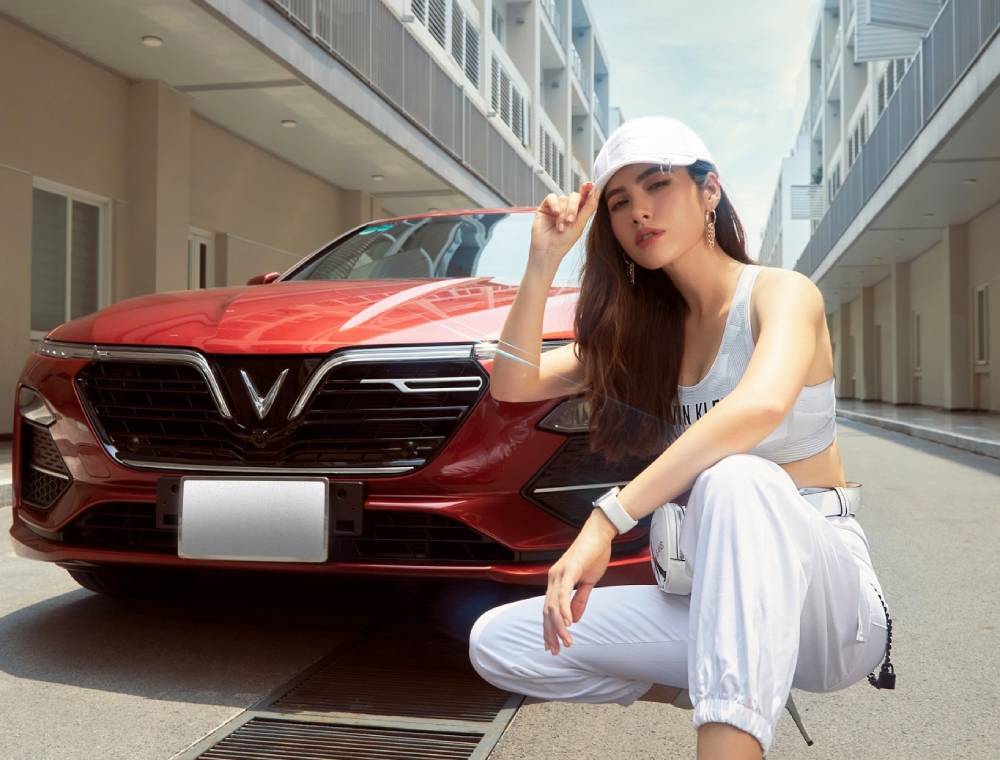 bảng màu sơn ô tô thịnh hành với màu đỏ bắt mắt