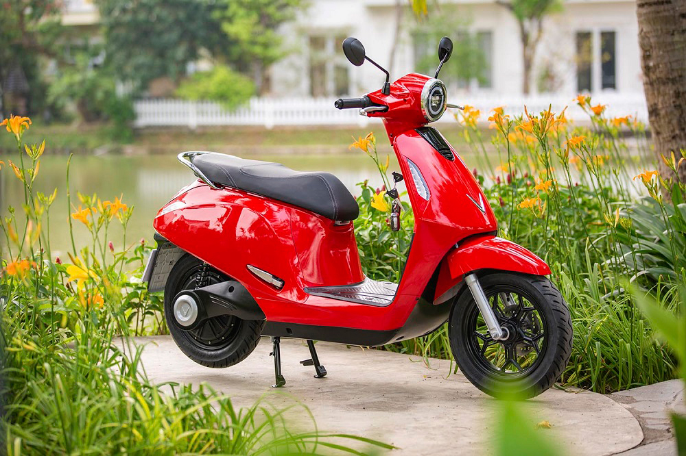 bảng màu VinFast Evo200 với màu đỏ tươi đầy quyến rũ và quyền lực
