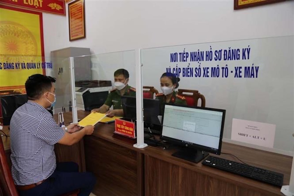bao nhiêu tuổi được đăng ký xe máy