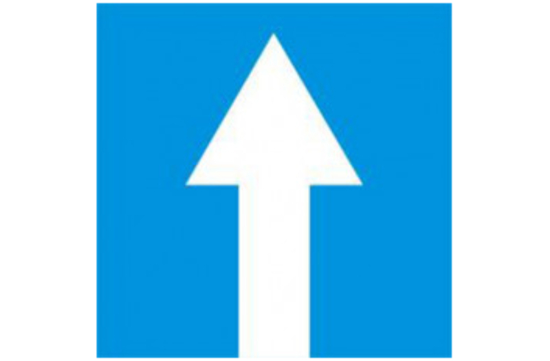 R407a - Biển báo đường 1 chiều cho phép lái xe đi thẳng