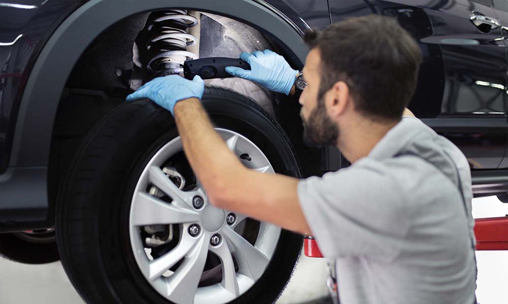 Cách kiểm tra hệ thống giảm chấn và thanh chống trong hệ thống treo ô tô phát hiện sớm hỏng hóc