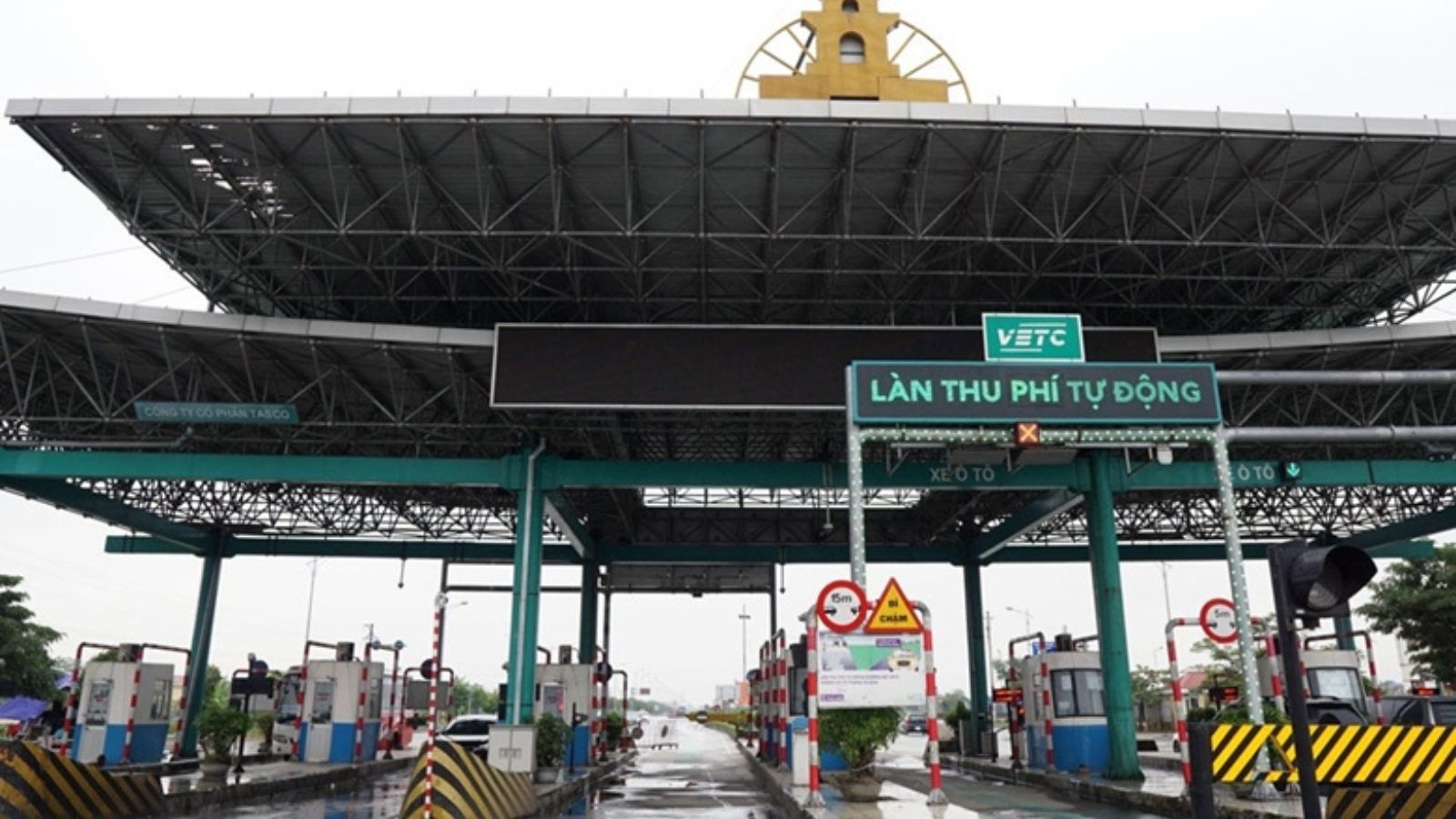 trạm thu phí không dừng tự động ETC áp dụng trên tuyến đường cao tốc