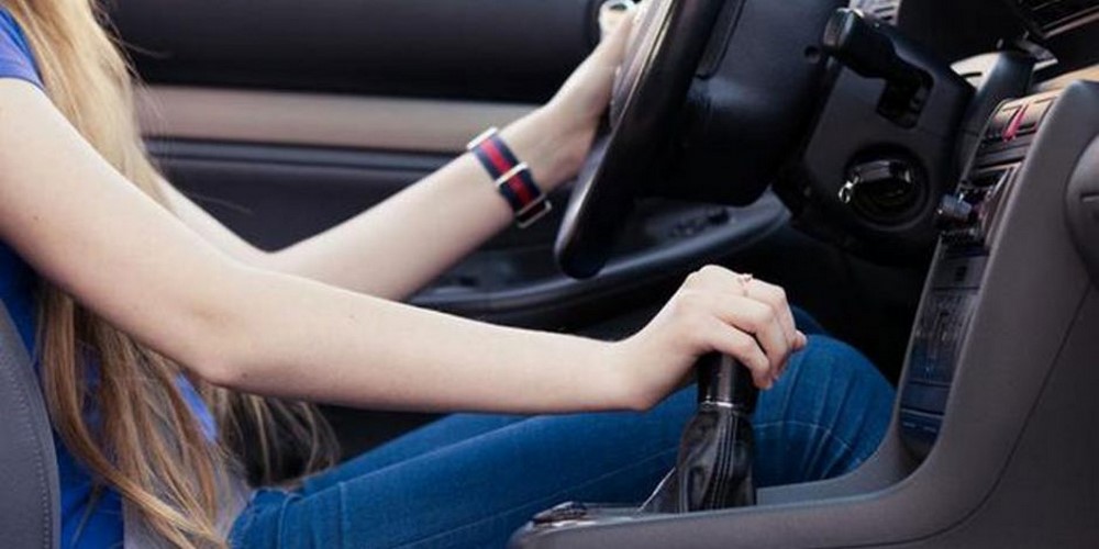 Hành khách cần nhảy khỏi ô tô khi chủ phương tiện không thể vận hành xe theo ý muốn