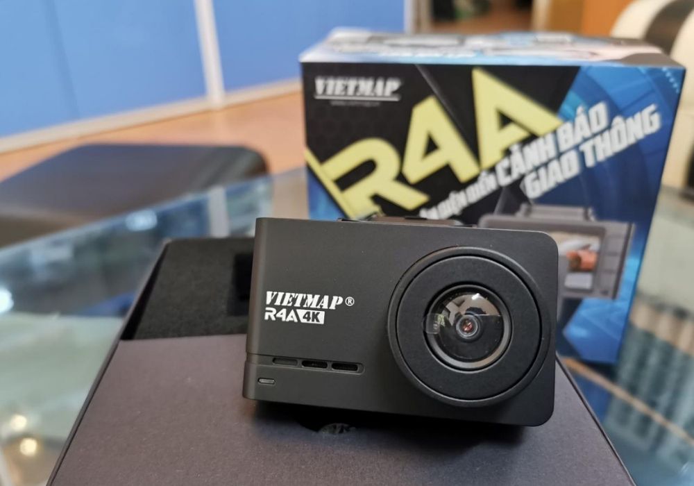 Camera hành trình đọc biển báo có giá bán gần 3,7 triệu đồng