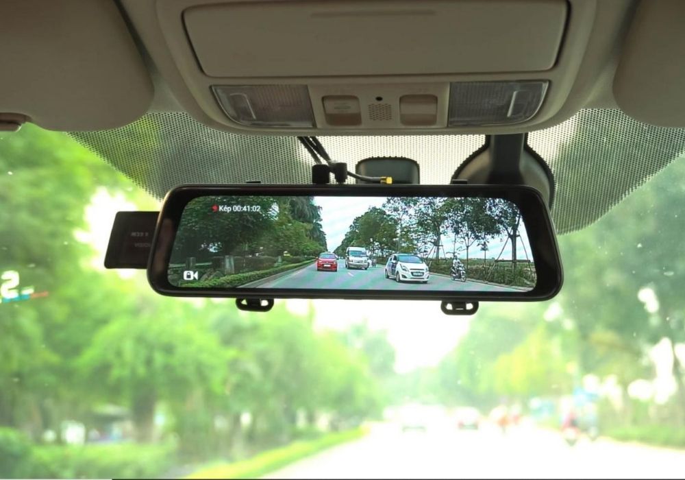 Camera hành trình đọc biển báo sở hữu 22 tính năng hiện