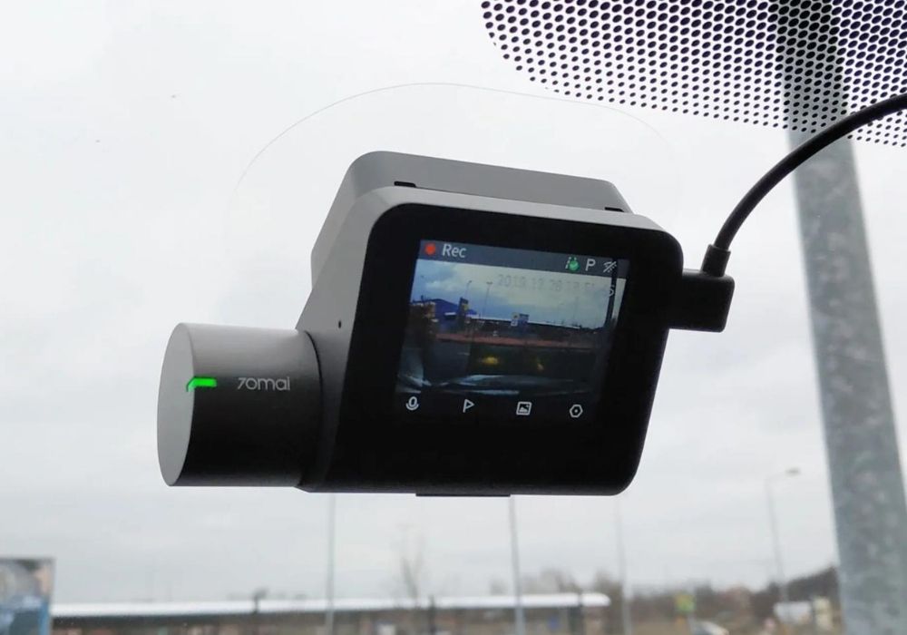 giá camera hành trình xiaomi 70mai pro