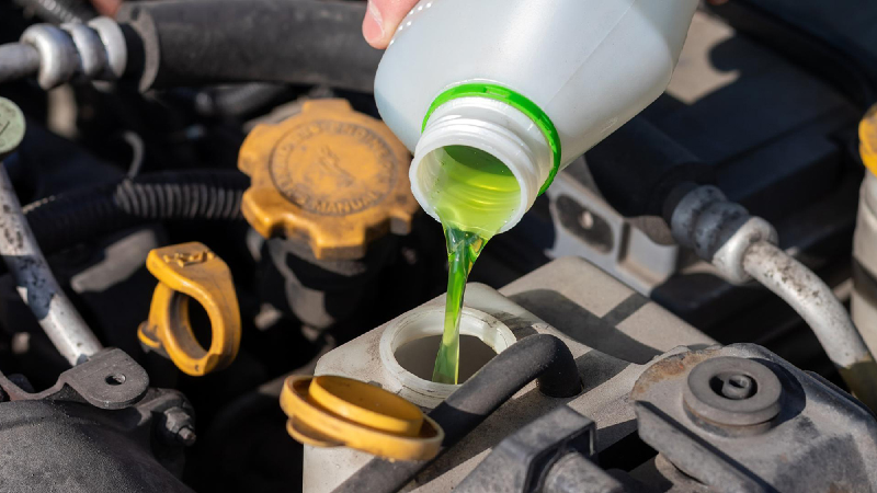 Chất chống động trong hệ thống làm mát ô tô có thành phần chủ yếu là ethylene glycol