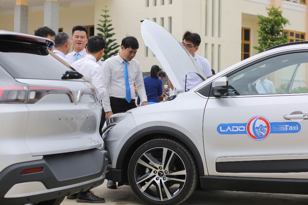 Xe điện chạy dịch vụ nâng cao chất lượng hành trình
