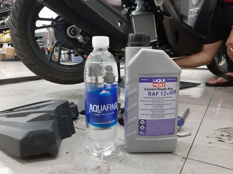 có nên thay nước làm mát xe máy