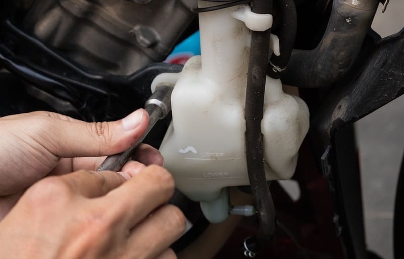 có nên thay nước làm mát xe máy
