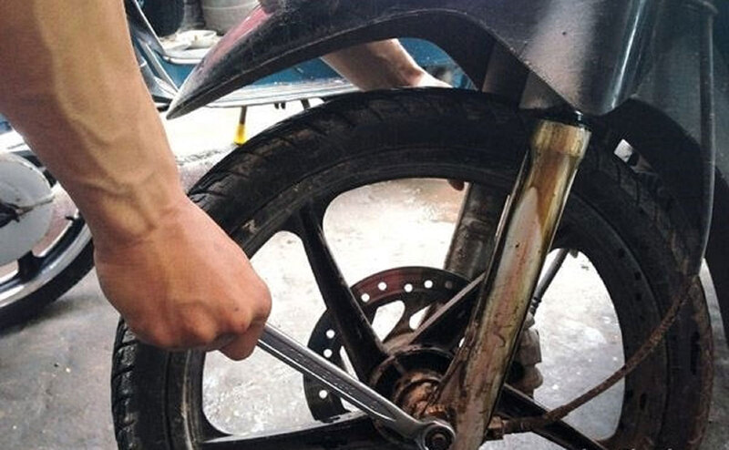 có nên thay phuộc xe máy