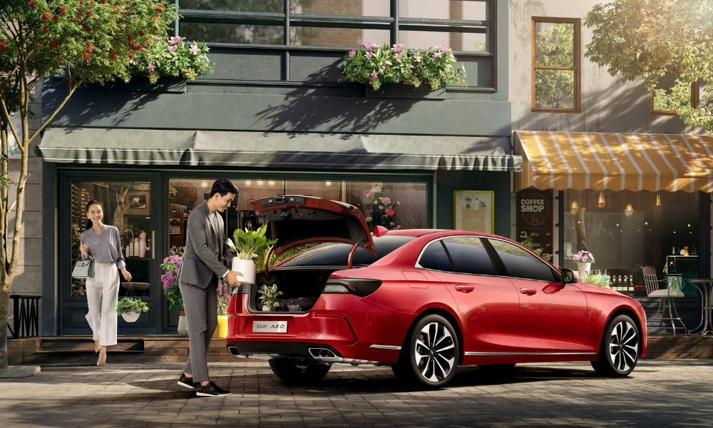 Cốp xe ô tô chỉnh điện tự động hiện đại