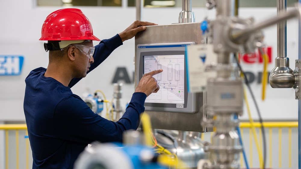 Màn hình HMI trong công nghiệp được dùng phổ biến