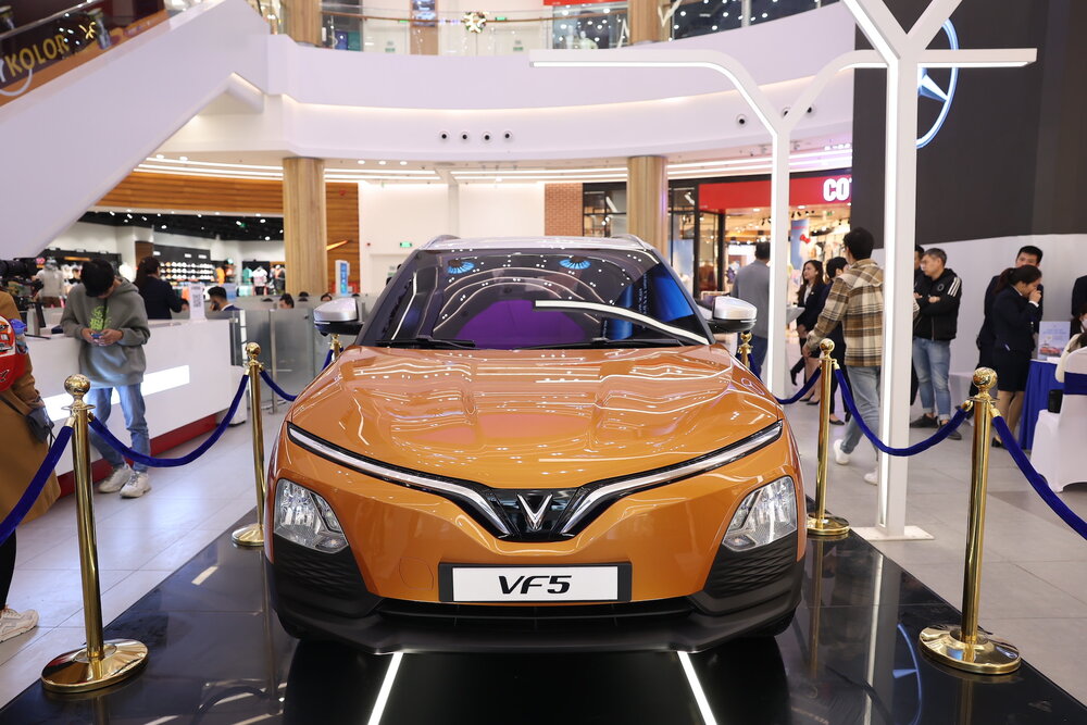 Đánh giá VinFast VF 5 Plus phần đầu xe