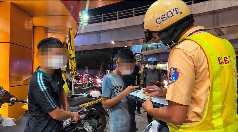 đội mũ bảo hiểm đúng cách