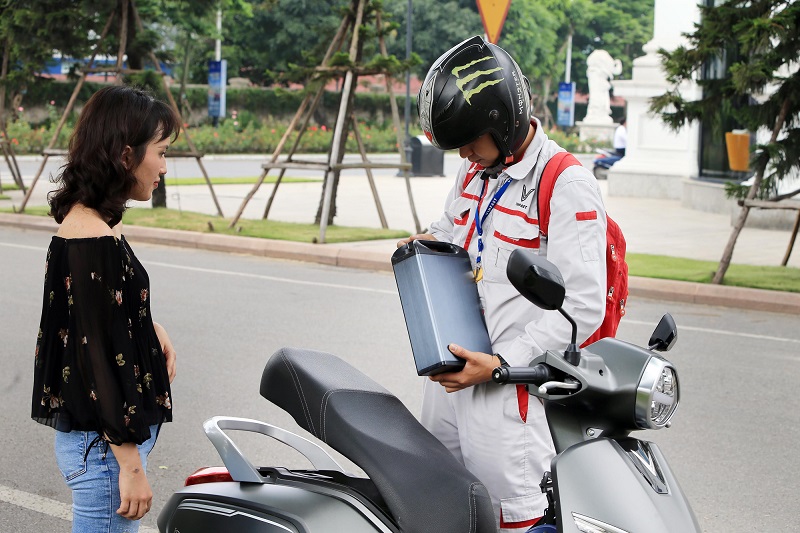Thuê pin VinFast thuận tiện và dễ dàng (Nguồn: baohatinh.vn)