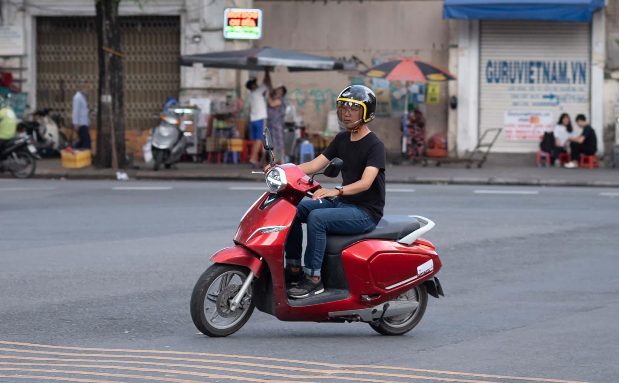 thông tin xe máy điện đi được bao nhiêu km cho một lần sạc