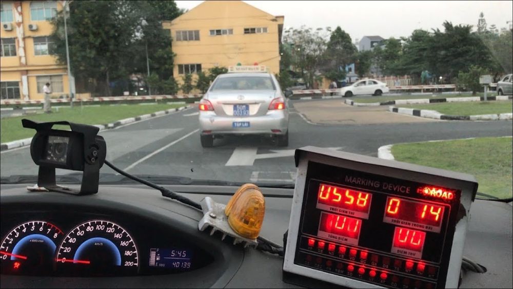 Quy định học thực hành lái xe mới sẽ giúp học viên dễ dàng vượt qua kì thi sát hạch thực hành hơn