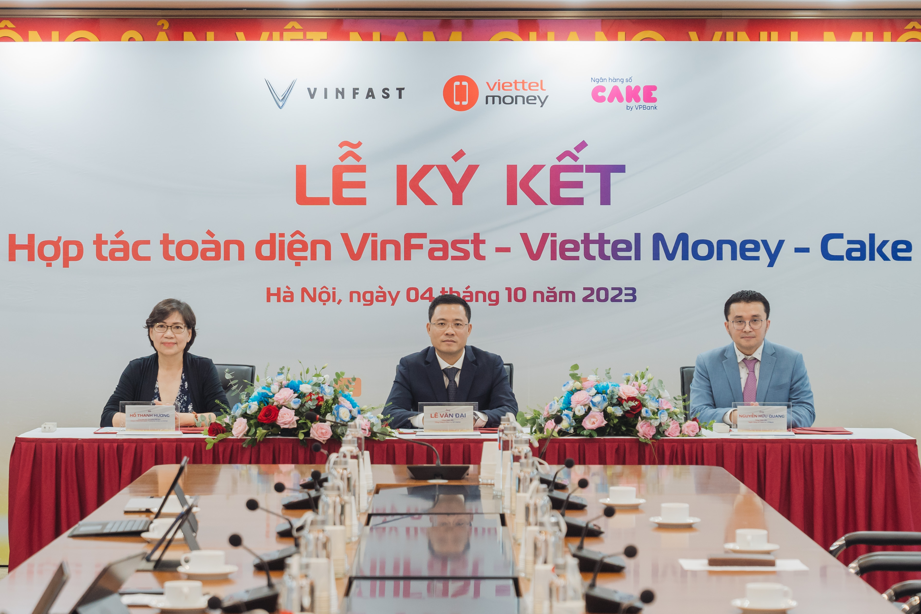 vinfast ký kết hợp tác với viettel money và Cake by VPBank