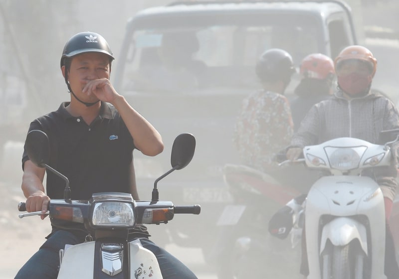 Khí thải xe máy vấn đề cần giải quyết để bảo vệ môi trường