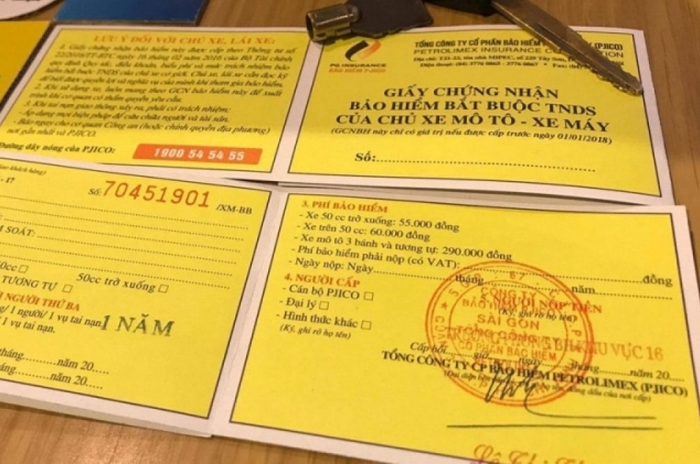 kiểm tra giấy tờ xe máy gồm những gì