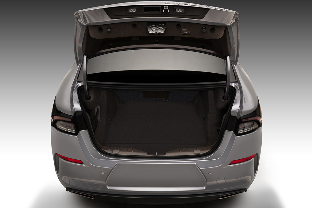 lai xe vinfast lux a2 0